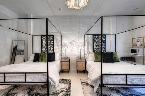 Room 8 Oleander Hotel Downtown Galveston Hotel Near Cruise Terminal & Beach