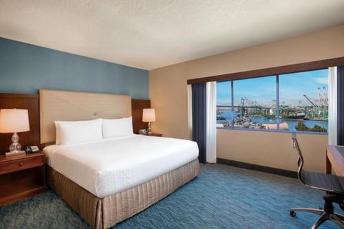 Crowne Plaza Hotel Los Angeles Harbor by IHG